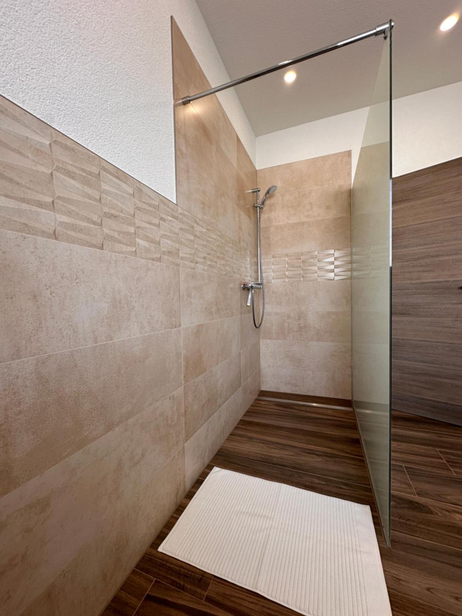 Amao-Obsidian I 120Qm I Elegantes Business- & Familienapartment I 3 Schlafzimmer I Kingsize Betten Schwanau Exterior foto